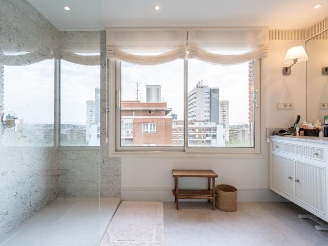 Ático en venta en Madrid, Cuatro Caminos Azca. Ático en venta en POETA JOAN MARAGALL, Madrid. Áticos.