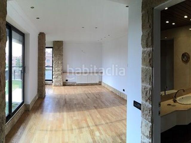 Ático en venta en Madrid, Aravaca. ¡Vive en el ático de tus sueños en Las Terrazas de Aravaca!. Áticos.
