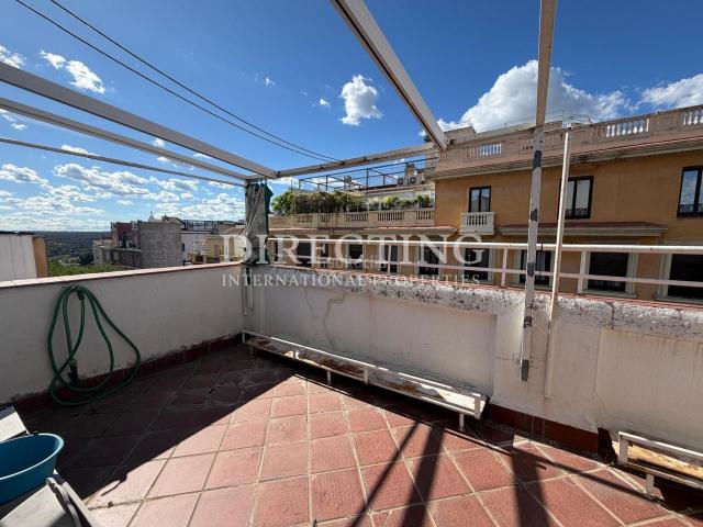 Ático en venta en Madrid, Argüelles. ESPECTACULARES VISTAS AL PARQUE DEL OESTE TERRAZA PRIVADA ÚNICA. Áticos.