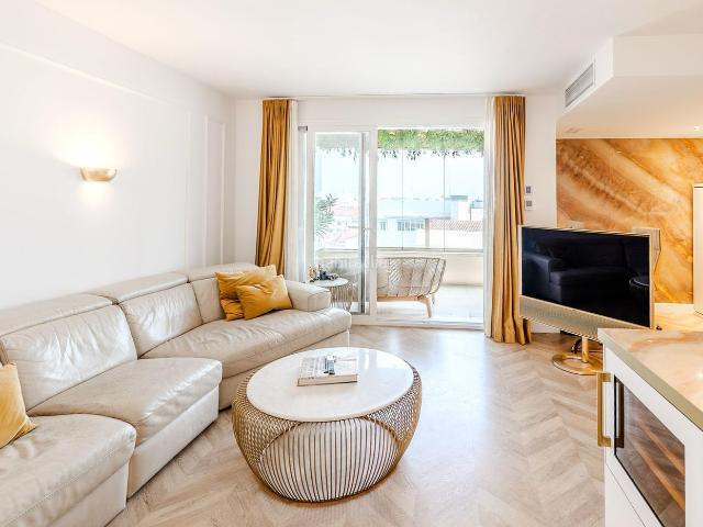 Ático en venta en Madrid, Goya. ÁTICO CON PLAZA DE GARAJE Y TERRAZA EN RETIRO. Áticos.