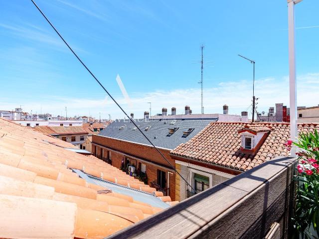 Ático en venta en Madrid, Embajadores Lavapiés. Ático Dúplex reformado. Áticos.