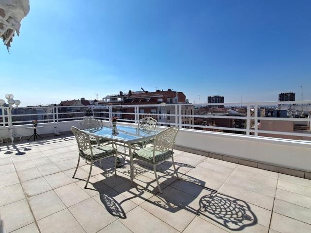 Ático en venta en Madrid, Ibiza. ÁTICO EXCLUSIVO CON GRAN TERRAZA JUNTO AL PARQUE DEL RETIRO VENTA DE NUDA PROPIEDAD. Áticos.