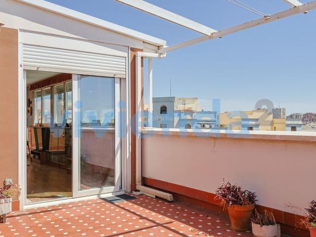 Ático en venta en Madrid, Ríos Rosas Nuevos Ministerios. Atico en RxEDos Rosas, 129 m2, 4 dormitorios, 2 baxF1os, 1.355.000 euros. Áticos.