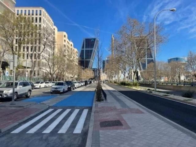 Ático en venta en Madrid, Ríos Rosas Nuevos Ministerios. Exclusiva vivienda de 218 m² en Chamberí con plaza de aparcamiento y trastero. Áticos.