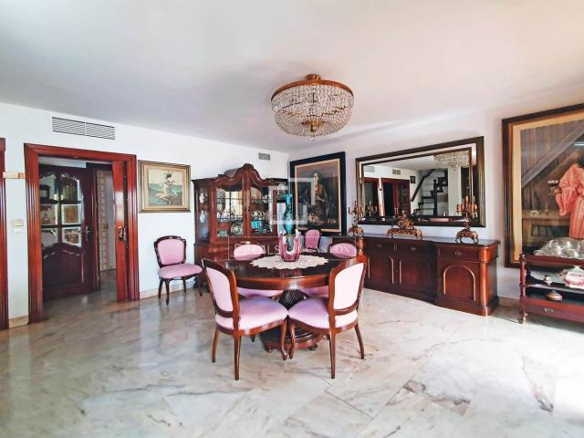 Ático en venta en Málaga, Limonar. Piso dúplex con 4 dormitorios y vistas al mar en venta en El Limonar, Málaga. Áticos.