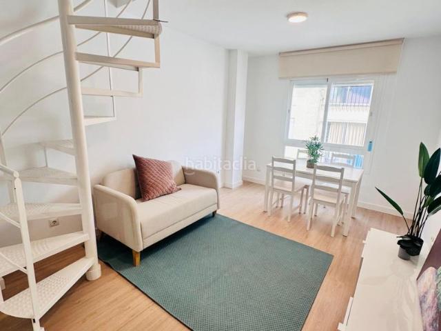 Ático en venta en Málaga, Parque Victoria Eugenia. ÁTICODUPLEX CON TERRAZA Y GARAJE. Áticos.