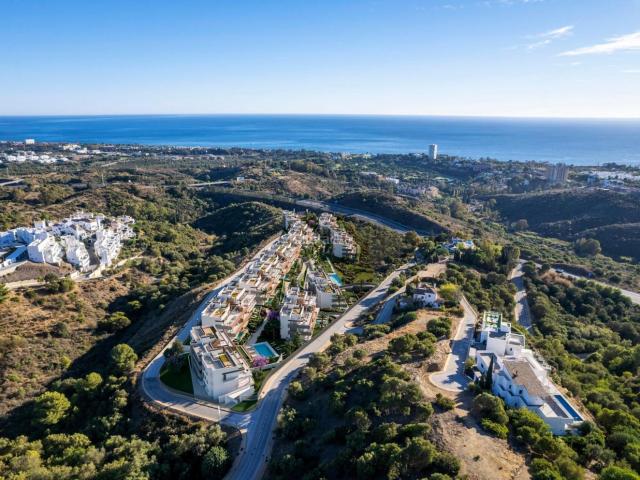 Ático en venta en Marbella, Alto de los Monteros. ÁTICO EN MARBELLA CON FANTÁSTICAS VISTAS. Áticos.