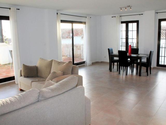 Ático en venta en Marbella, Alto de los Monteros. Áticos.