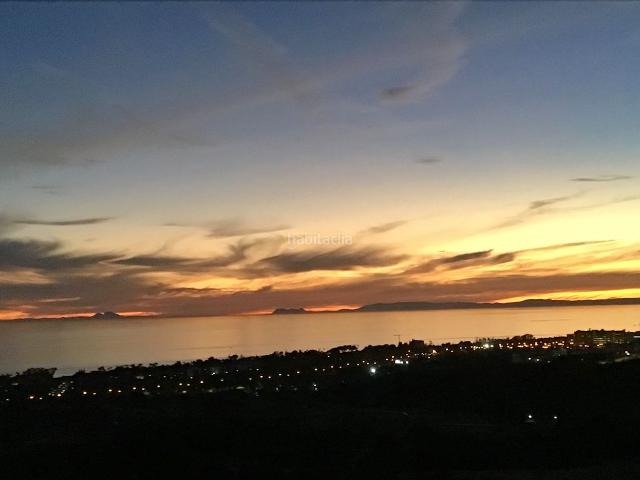 Ático en venta en Marbella, El Rosario Ricmar. Exclusivo Ático con panorámicas vistas. Áticos.