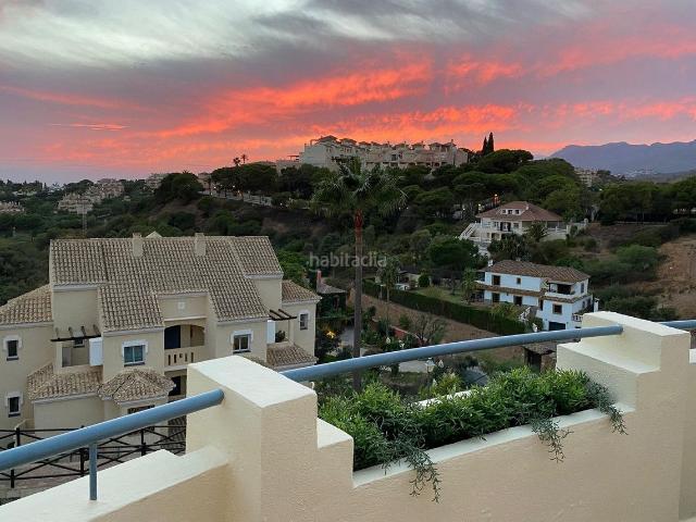 Ático en venta en Marbella, Elviria. Ático de 2 dormitorios en Elviria. Áticos.