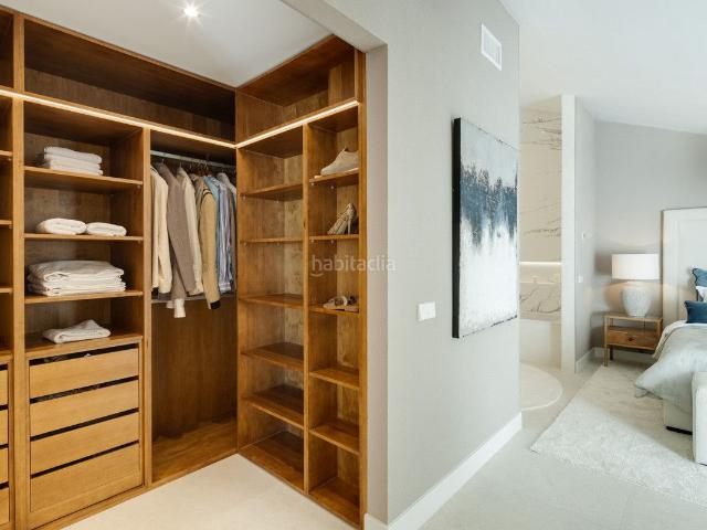Ático en venta en Marbella, La Carolina Guadalpín. Costa PH Ático Dúplex de Lujo con Vistas Panorámicas al Mar en la Milla de Oro de Marbella. Áticos.