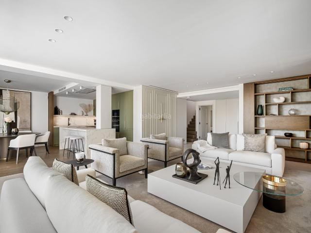 Ático en venta en Marbella, La Carolina Guadalpín. Ático exclusivo en primera línea de playa con orientación sur Alhambra del Mar. Áticos.