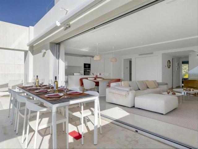 Ático en venta en Marbella, Nueva Andalucía centro. Ático Dúplex Exclusivo con Solárium Privado y Piscina en Nueva Andalucía. Áticos.