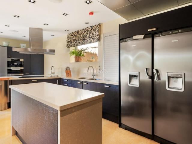 Ático en venta en Marbella, Nueva Andalucía centro. Áticos.