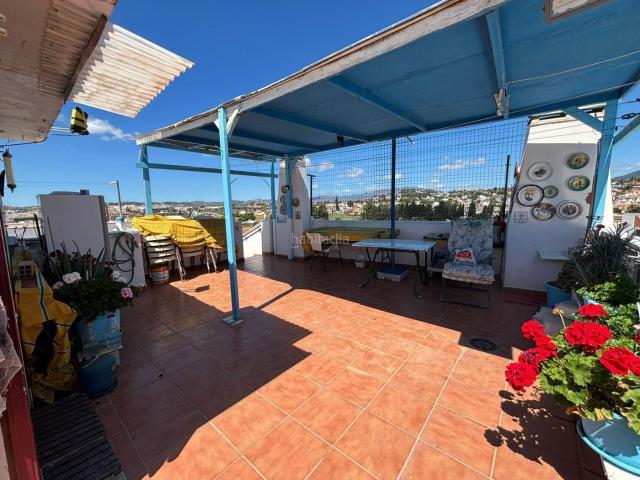 Ático en venta en Mijas, Campo de Mijas. Oportunidad única ático con gran solárium privado junto a la playa. Áticos.