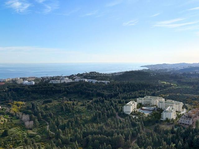 Ático en venta en Mijas, El Faro de Calaburra Chaparral. Descubre Greenity, donde la calma se convierte en hogar. Ubicada en Mijas, entre La Cala de Mijas y Fuengirola, esta promoción de. Áticos.