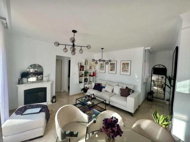 Ático en venta en Mijas, Los Ríos. ÁTICO CON GARAJE Y PISCINA COMUNITARIA EN LOS RÍOS, LAS LAGUNAS DE MIJAS. Áticos.