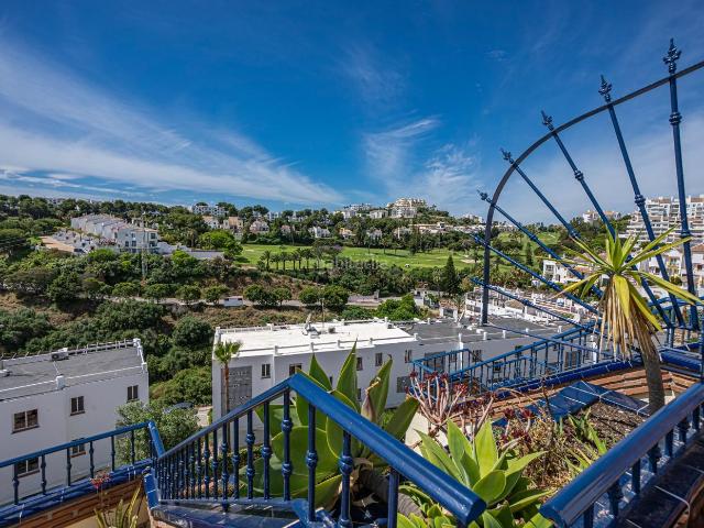Ático en venta en Mijas, Riviera del Sol. Exclusivo Ático con Vistas al Mar y Solárium de 90m2 en Riviera del Sol. Áticos.
