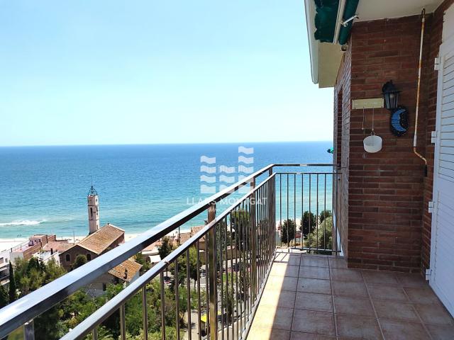 Ático en venta en Montgat. EXCEPCIONAL ÁTICO CON VISTAS AL MAR. Áticos.