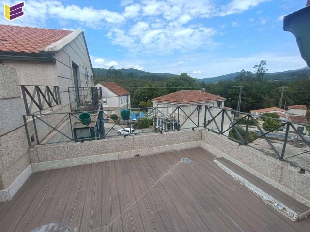 Ático en venta en Mondariz Balneario. Ático Exterior con Terraza y Balcón en el Corazón de MondarizBalneario. Áticos Mondariz.