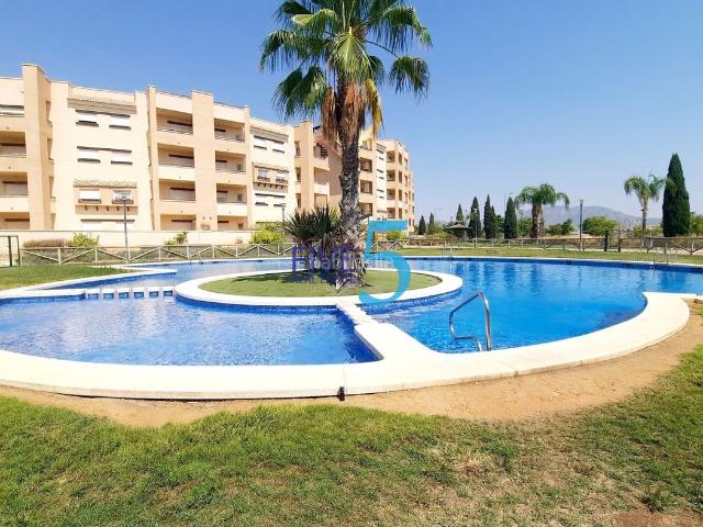 Ático en venta en Murcia, Gea y Truyols. Ático bien presentado de 3 dormitorios y 2 baños en la tranquila y segura urbanización cerrada de United Golf Urbanisation, con pi. Áticos.