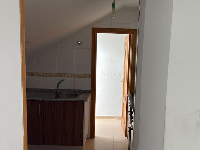 Ático en venta en Negreira. Apartamento nuevo en edificio piedra, con dos dormitorios, amueblado.plaza y trastero. Áticos.