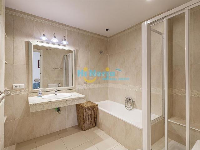 Ático en venta en Nerja, Centro. Atico 2 dormitorios garaje 1 linea playa burriana. Áticos.