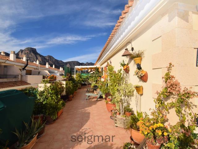Ático en venta en Nucia la, La Nucia Pueblo. ENORME ÁTICO CON VISTAS Y GRAN TERRAZA EN LA NUCÍA. Áticos Nucia.