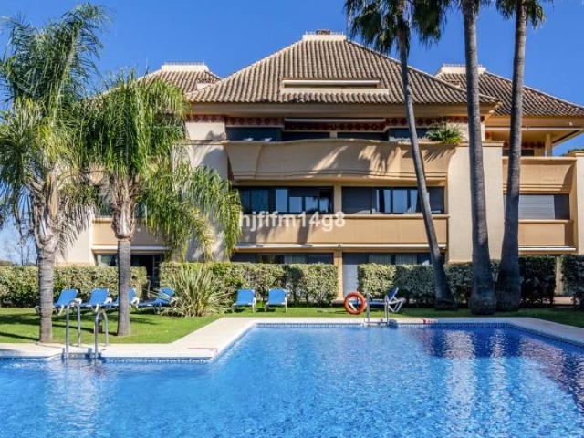 Ático en Venta en Nueva Andalucía centro
