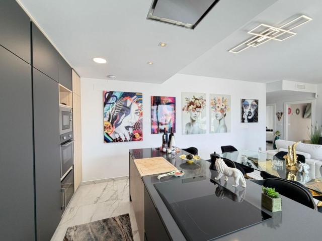 Ático en venta en Orihuela, La Florida. Maravilloso ático de 3 dormitorios con terraza, piscina y garaje en Orihuela Costa. Áticos.
