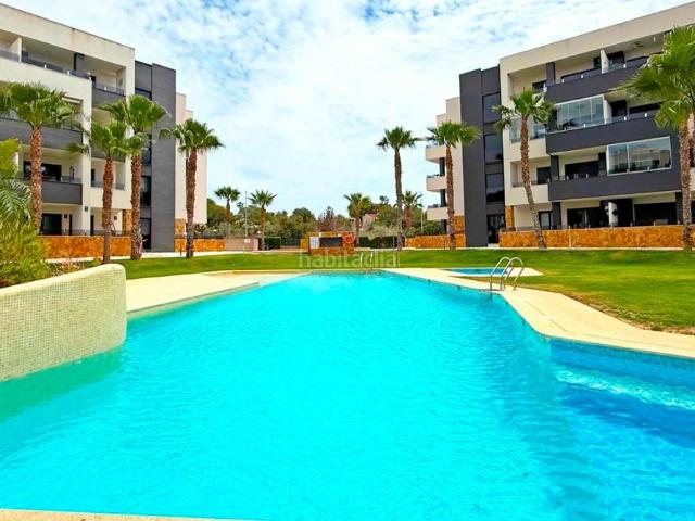 Ático en venta en Orihuela, La Florida. Descubra este modernonbspapartamento ático situado en el prestigioso Residencial Amanecer, en Los Altos, Alicante, Costa Blanca, u. Áticos.