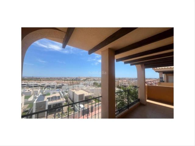 Ático en venta en Orihuela, Los Almendros. AMPLIO ÁTICO CON TERRAZA Y SOLÁRIUM PRIVADO CON VISTAS Y PISCINAFÁCIL POSIBILIDAD DE AMPLIAR A 3 DORMITORIOS. Áticos.