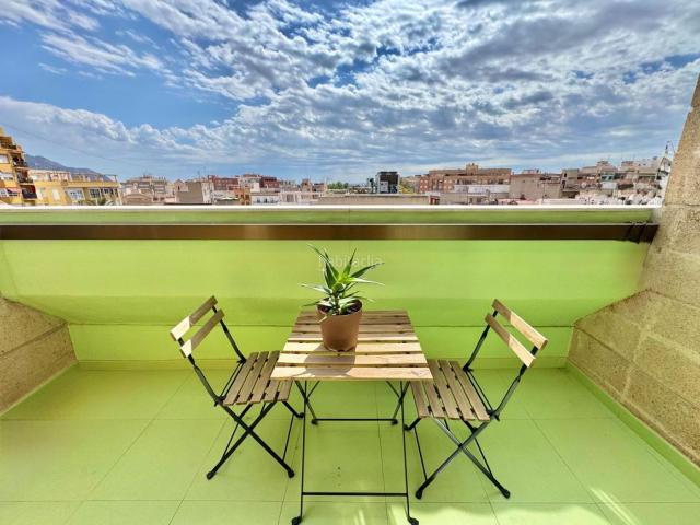 Ático en venta en Orihuela, Orihuela Ciudad. Atico en venta en Centro, 3 dormitorios. Áticos.