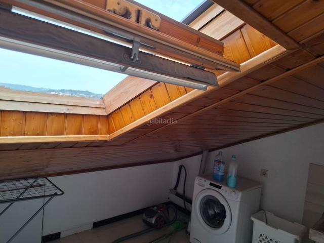 Ático en venta en Ourense, Posío. Atico en calle Coruña. Frente al Jardín del Posio. Cocina y baño reformados. Dispone de 3 dormitorios, salón, cocina, baño y lavan. Áticos.