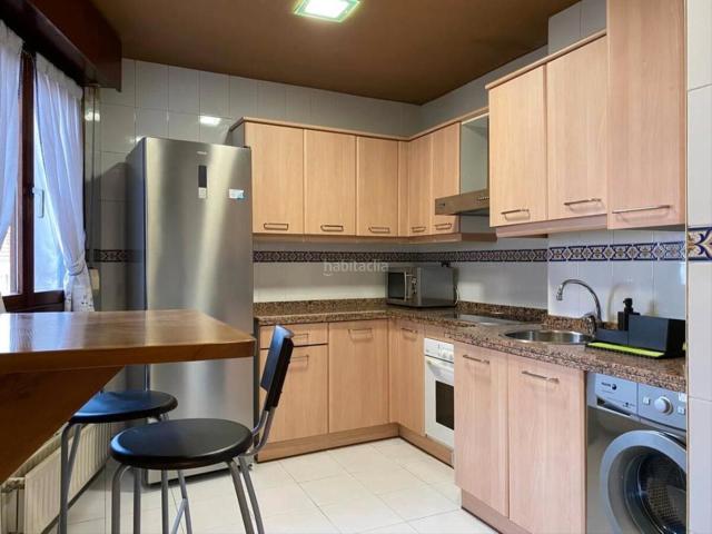 Ático en venta en Oviedo, Salesas Foncalada Campoamor. Vive en el corazón de la ciudad: apartamento dúplex con terraza y encanto único. Áticos.