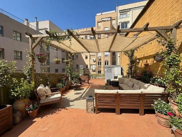 Ático en venta en pasaje De Gaiolà, Barcelona, de 68 m² 2 habitaciones por 509.000
