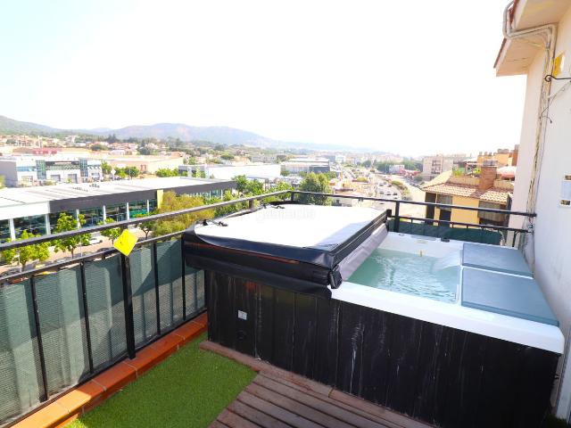 Ático en venta en Pineda de Mar, Poblenou. ESPECTACULAR SOBREÁTICO CON TERRAZA Y JACUZZI EN PINEDA DE MAR. Áticos Pineda de.