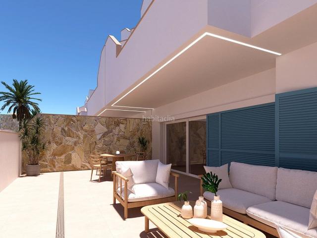 Ático en venta en Pilar de la Horadada, Torre de la Horadada. Ático de 2 dormitorios y 2 baños con piscina y jardín en Torre de La Horadada. Áticos Pilar de la.