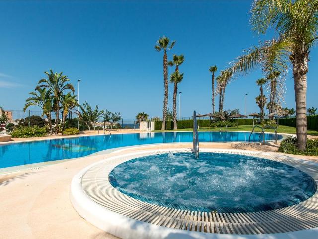 Ático en venta en Pilar de la Horadada, Mil Palmeras. ATICO EN PRIMERA LINEA DE PLAYA. Áticos Pilar de la.
