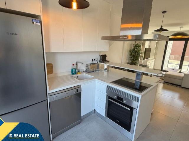 Ático en venta en Pilar de la Horadada, Pilar de la Horadada Ciudad. Ático con piscina comunitaria, en la provincia de Alicante, en la ciudad de Orihuela Costa. 2 habitaciones 61 m² 3 kilómetros.