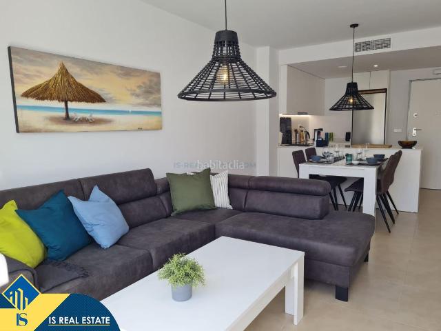 Ático en venta en Pilar de la Horadada, Pilar de la Horadada Ciudad. Ático con piscina comunitaria, en la provincia de Alicante, en la ciudad de Orihuela Costa. 2 habitaciones 68 m² 3,5 kilómetro.