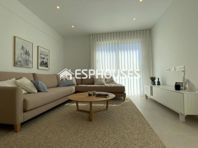 Ático en venta en Pilar de la Horadada, Pilar de la Horadada Ciudad. Ático de obra nueva con 2 dormitorios, y solarium, en Pilar de la Horadada. Áticos Pilar de la.