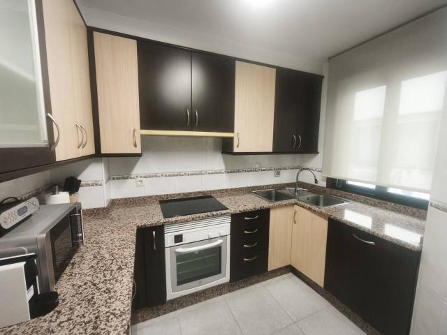 Ático en venta en Ponteareas: comodidad y estilo en altura