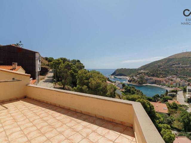 Ático en Venta en Portbou