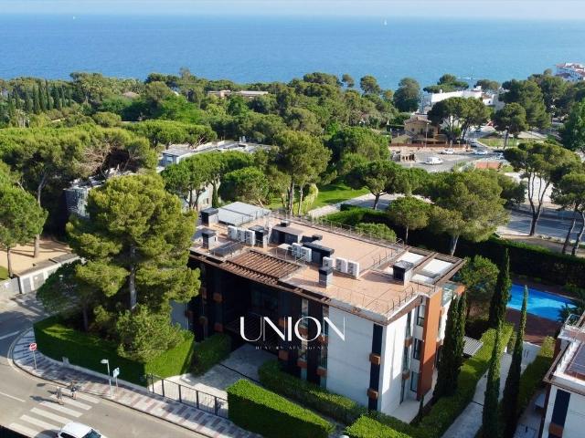 Ático en venta en Platja d´Aro, Los Pinos Politur Costa Brava. Exclusivo ático de lujo a escasos metros de cala Rovira y cala del Pi. Áticos Platja.