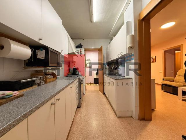 Piso en venta en Prat de Llobregat El, Sant Cosme La Granja. PISO 4 HABITACIONES Y 2 BAÑOS. Pisos Prat de Llobregat.