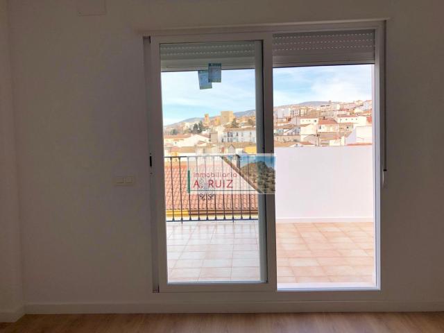 Ático en venta en Priego de Córdoba. ÁTICO REFORMADO CON AMPLIA TERRAZA. Áticos Priego de.