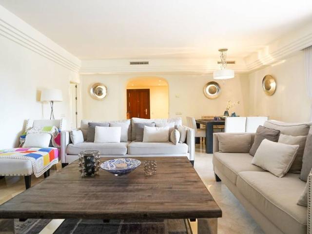 Ático en Venta en Puerto Banús