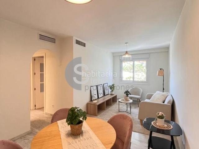 Ático en venta en Rincón de la Victoria, Playa del Rincón. ÁTICO CON MÁS DE 60 M DE TERRAZAS PRIVADAS Y PLAZA DE GARAJE EN RINCÓN DE LA VICTORIA! UBICADO EN UNA CUARTA PLANTA CON ASCENSOR Y. Áticos.