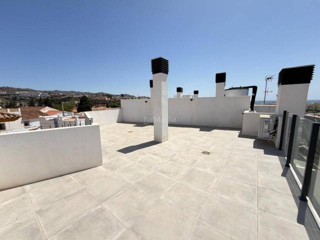 Ático en venta en Rincón de la Victoria, Torre de Benagalbón. COQUETO ÁTICO A 500M2 DE LA PLAYA. Áticos Rincón de la.
